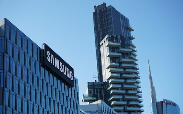 Samsung and SK on High Alert as Chip Engineers Move to Foreign Rivals