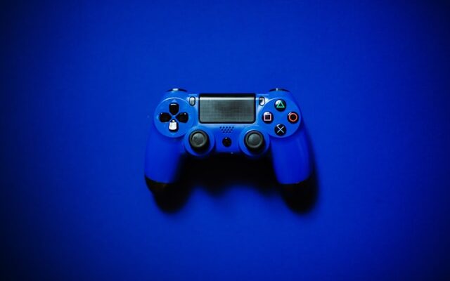 Next-Gen Gaming: Console Wars and Emerging Technologies