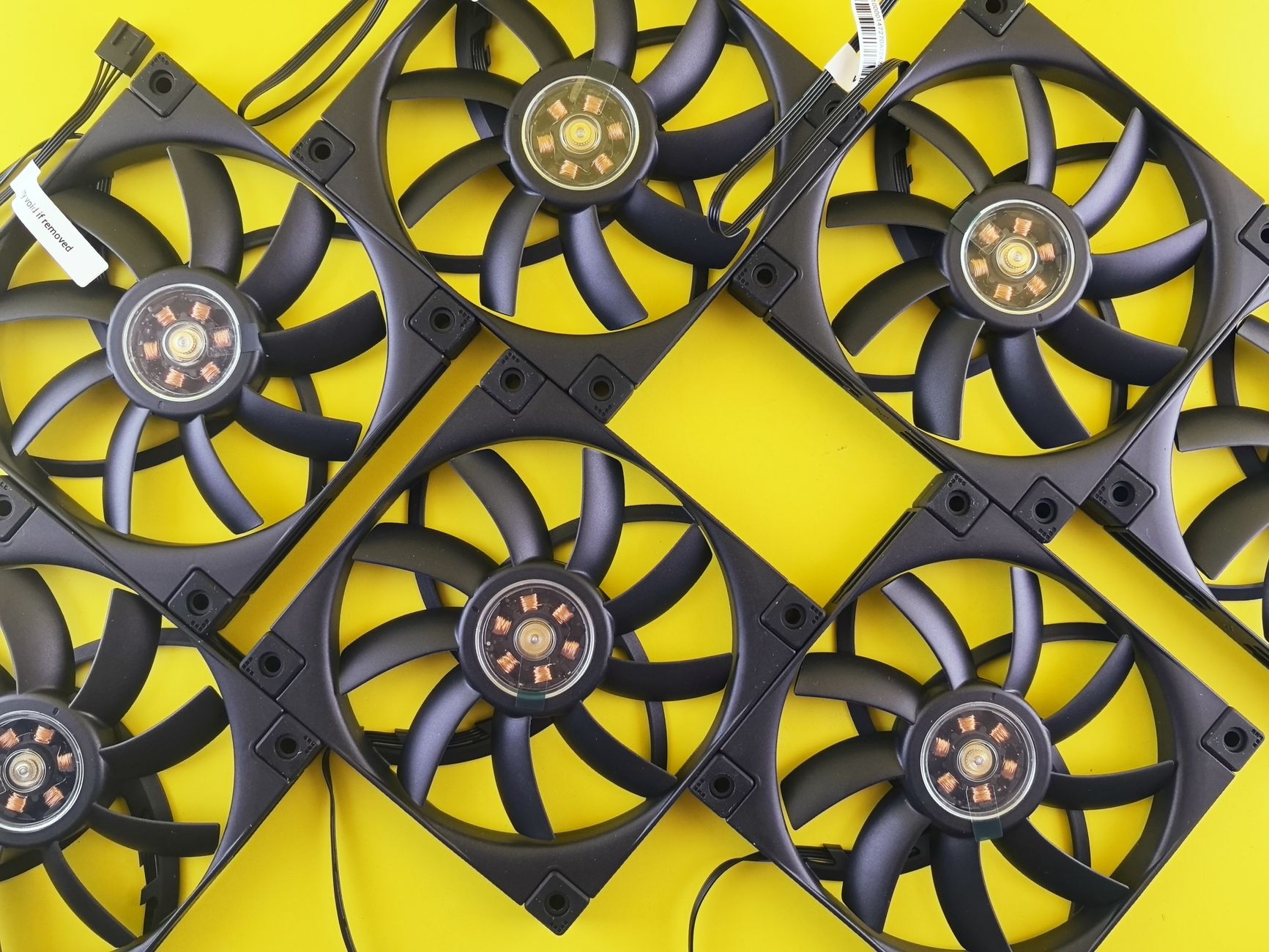 Active cooling fan mounted on computer hardware for thermal management
