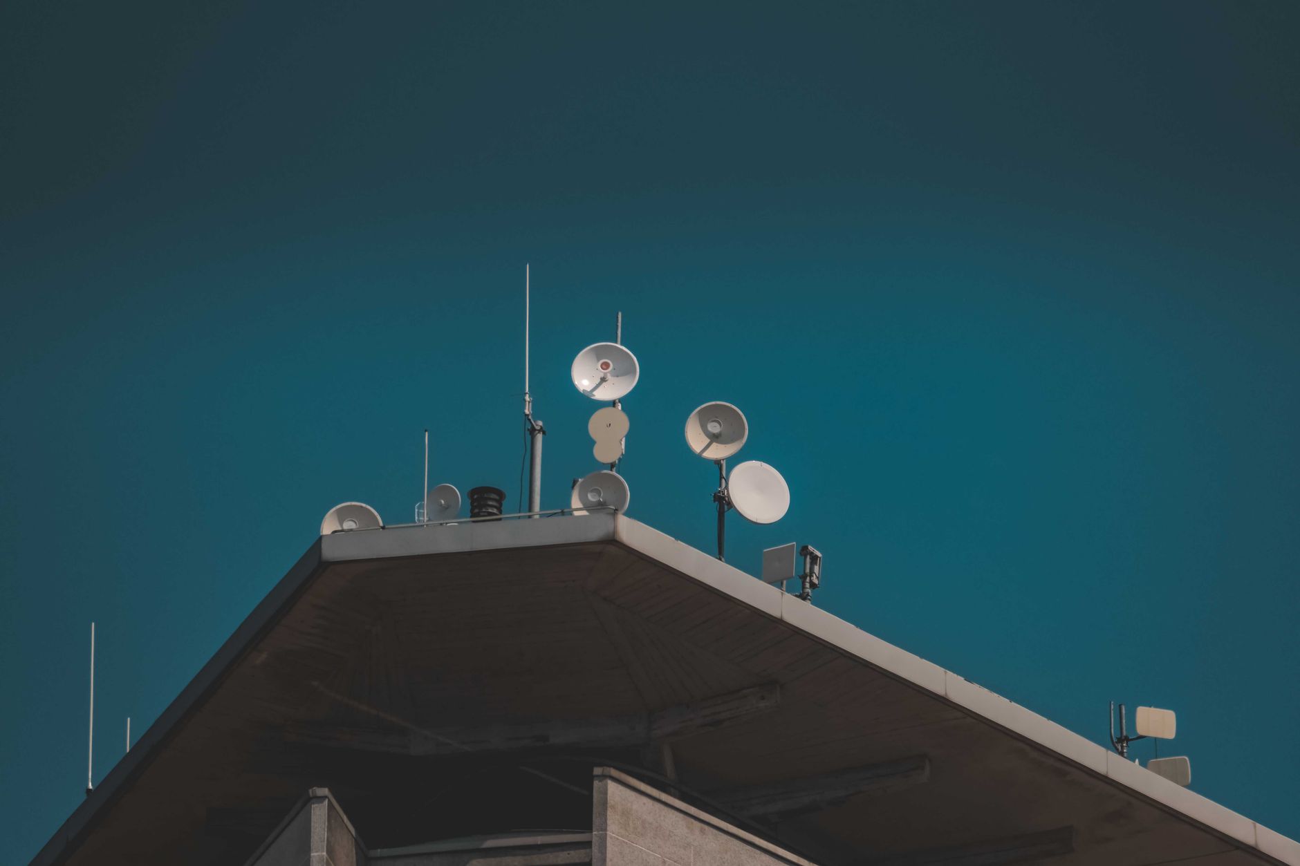 Multiple devices connected wirelessly on a local network for file sharing