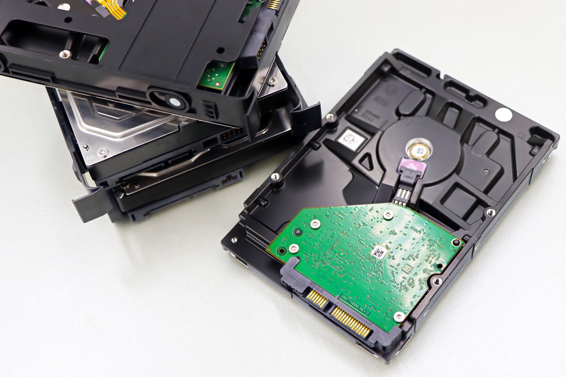 Multiple hard drives arranged in a storage array configuration